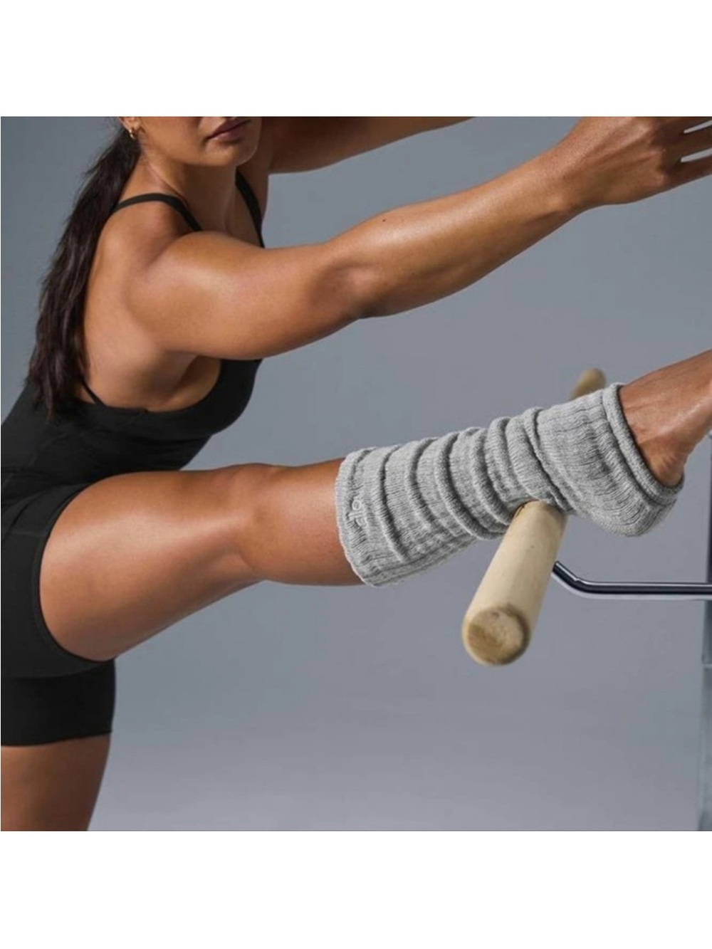 Alo Yoga Ballet Tough Leg Warmers (Athletic Heather Grey)